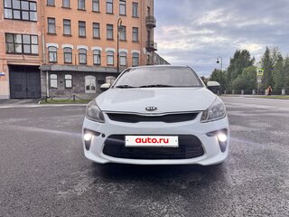 2018 Kia Rio IV, белый, 530000 рублей, вид 1