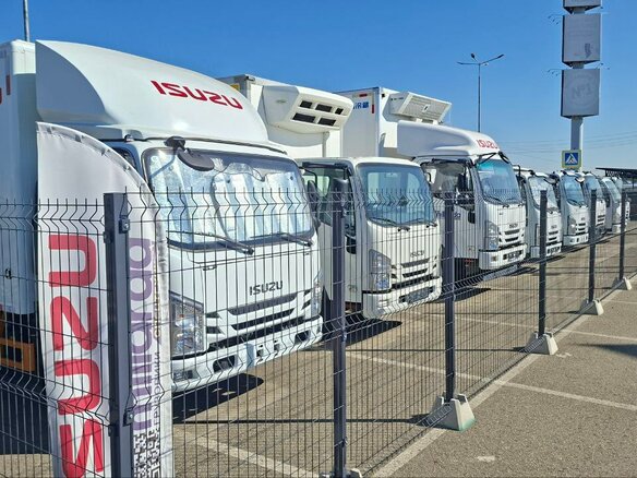 2026 Isuzu Elf (N-series), золотистый - вид 31