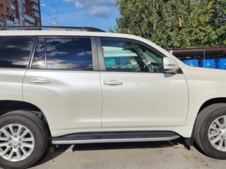 2015 Toyota Land Cruiser Prado 150 Series Рестайлинг 1, белый, 4090000 рублей, вид 4