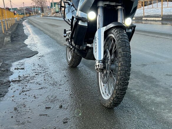 2004 KTM 950 Adventure, серебристый, 300000 рублей