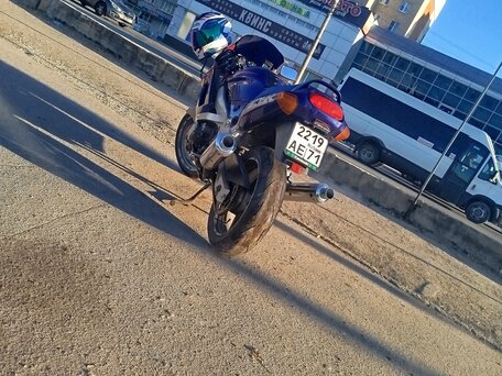 1993 Kawasaki ZZR 600, красный, 310000 рублей, вид 5