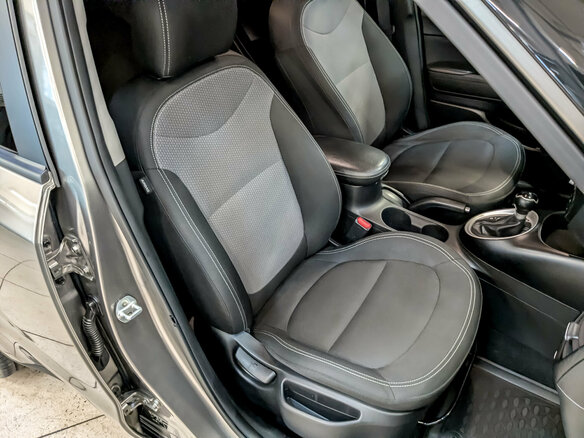 2018 Kia Soul II Рестайлинг, серебристый, 1595000 рублей - вид 21