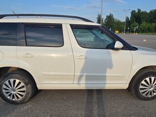 2014 Skoda Yeti I Рестайлинг, белый, 630000 рублей, вид 4