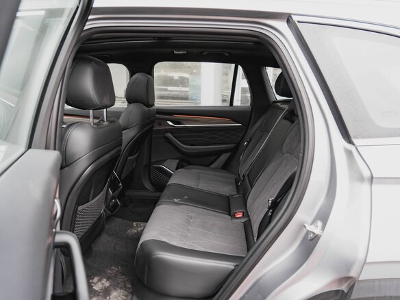 2026 Geely Monjaro I Рестайлинг, серебристый, 4553999 рублей - вид 18