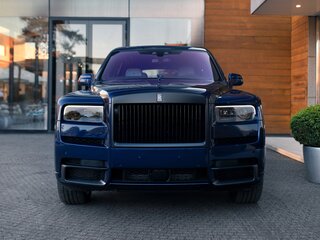 2024 Rolls-Royce Cullinan Black Badge I (Series I), синий, 79000000 рублей, вид 3