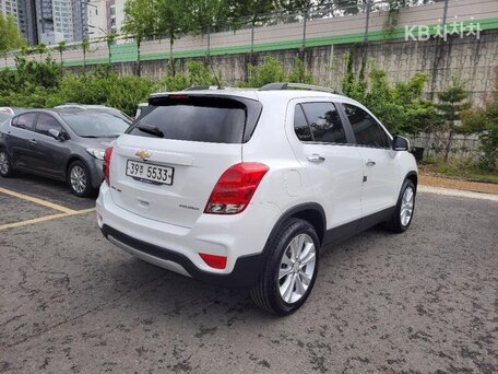 2022 Chevrolet Trax I Рестайлинг, белый, 965000 рублей, вид 4