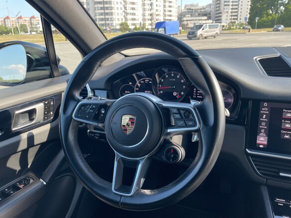 2021 Porsche Cayenne III, чёрный, 6150000 рублей - вид 6