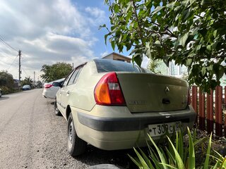 2003 Renault Symbol I Рестайлинг, золотистый, 170000 рублей, вид 3