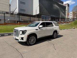 2021 GMC Yukon V, белый, 7490000 рублей, вид 1