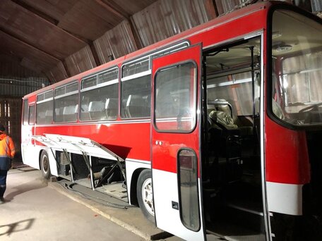 1994 Ikarus 256, красный, 7777777 рублей, вид 2