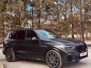 2019 BMW X5 30d IV (G05/G18), чёрный, 8850000 рублей, вид 2
