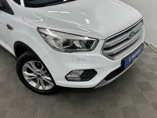2017 Ford Kuga II Рестайлинг, белый, 1589000 рублей, вид 4