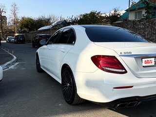 2017 Mercedes-Benz E-Класс 300 V (W213, S213, C238), белый, 2850000 рублей, вид 5