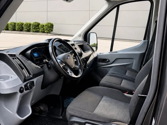 2019 Ford Transit, коричневый, 3500000 рублей - вид 3