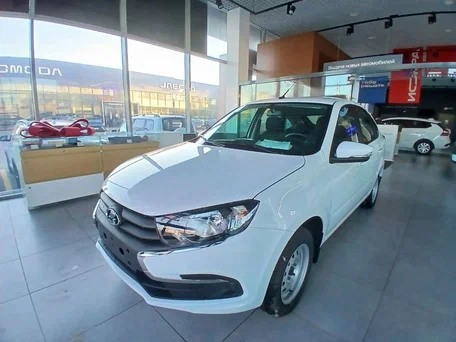 2026 Lada (ВАЗ) Granta I Рестайлинг, белый, 1324000 рублей, вид 1