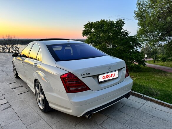 2008 Mercedes-Benz S-Класс 500 V (W221), белый, 2100000 рублей - вид 9