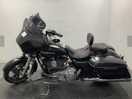 2015 Harley-Davidson Street Glide, чёрный, 799000 рублей, вид 2