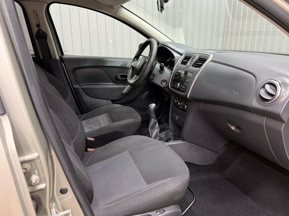 2019 Renault Sandero Stepway II Рестайлинг, бежевый, 949000 рублей - вид 8