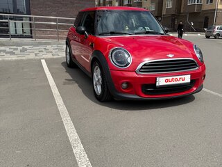 2012 Mini Hatch One II (R56) Рестайлинг, красный, 780000 рублей, вид 3