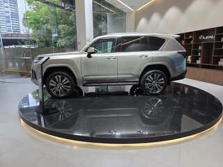 2026 Lexus LX 600 IV, серый, 22990000 рублей, вид 2