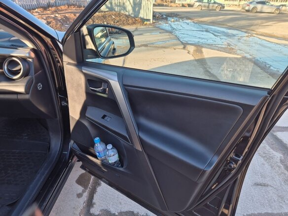 2014 Toyota RAV4 IV (XA40), чёрный, 2700000 рублей - вид 6