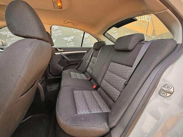 2012 Skoda Octavia II (A5) Рестайлинг, белый - вид 11