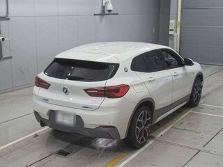 2020 BMW X2 sDrive18i I (F39), белый, 1500000 рублей, вид 4