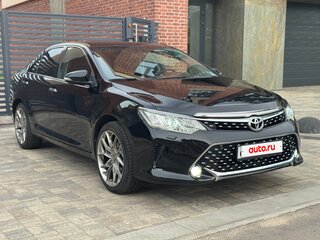 2015 Toyota Camry VII (XV50) Рестайлинг, чёрный, 1650000 рублей, вид 1