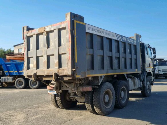 2023 FAW J6 CA3250, белый, 3610000 рублей - вид 2