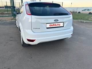 2011 Ford Focus II Рестайлинг, белый, 560000 рублей, вид 4