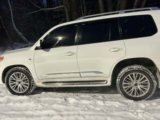 2011 Toyota Land Cruiser 200 Series, белый, 3200000 рублей, вид 2