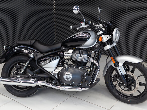 2026 Royal Enfield Super Meteor, серебристый, 773000 рублей - вид 7