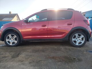 2015 Renault Sandero Stepway II, красный, 800000 рублей, вид 1