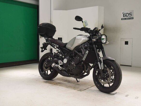 2016 Yamaha XSR900, серебристый, 777000 рублей - вид 2