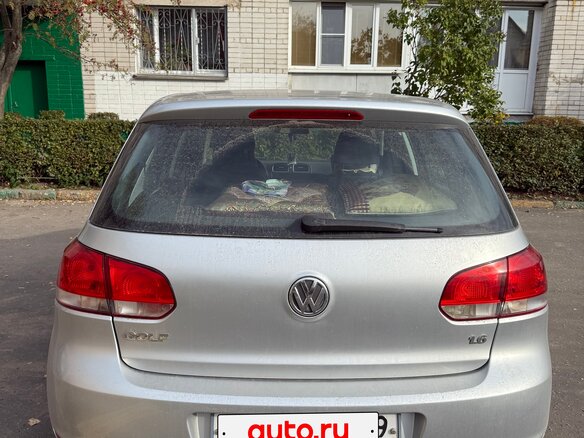 2011 Volkswagen Golf VI, серебристый, 800000 рублей - вид 3
