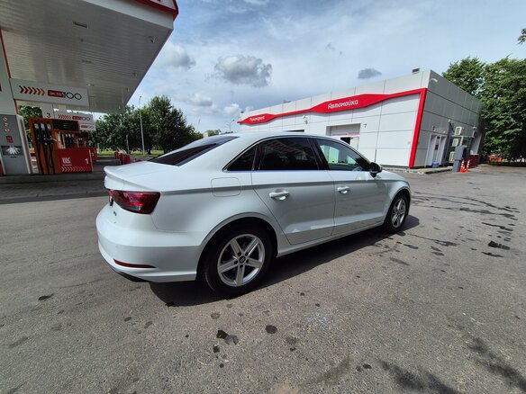 2016 Audi A3 III (8V) Рестайлинг, белый - вид 3