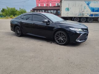 2019 Toyota Camry VIII (XV70), чёрный, 3200000 рублей, вид 3