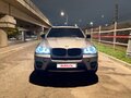 2011 BMW X5 35i II (E70) Рестайлинг, серый - вид 1