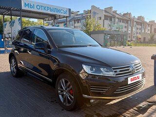 2017 Volkswagen Touareg II Рестайлинг, чёрный, 3200000 рублей, вид 3