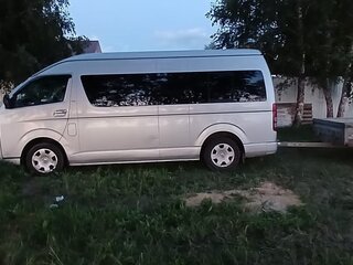 2006 Toyota HiAce H200, серебристый, 2100000 рублей, вид 3