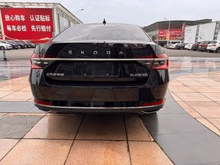 2023 Skoda Superb III Рестайлинг, чёрный, 1987333 рублей, вид 5