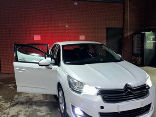 2013 Citroen C4 II, белый, 655000 рублей, вид 5