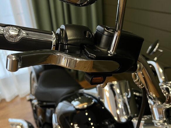 2020 Harley-Davidson Fat Boy, чёрный, 3000000 рублей - вид 13