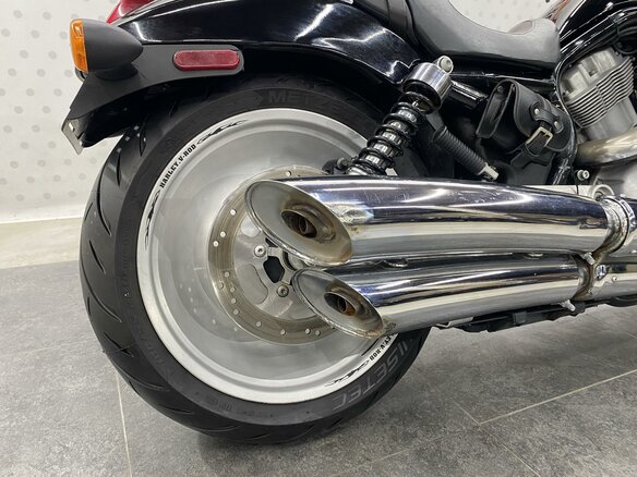 2004 Harley-Davidson V-Rod, чёрный, 620000 рублей - вид 15