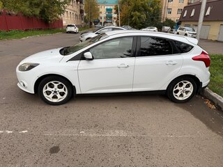 2013 Ford Focus III, белый, 655000 рублей, вид 4