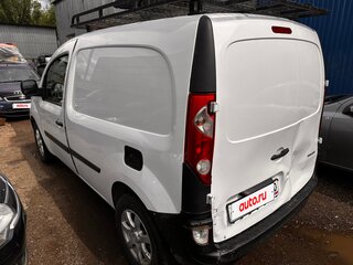 2011 Renault Kangoo II, белый, 450000 рублей, вид 4