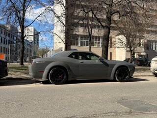 2017 Dodge Challenger III Рестайлинг 2, серый, 3200000 рублей, вид 3