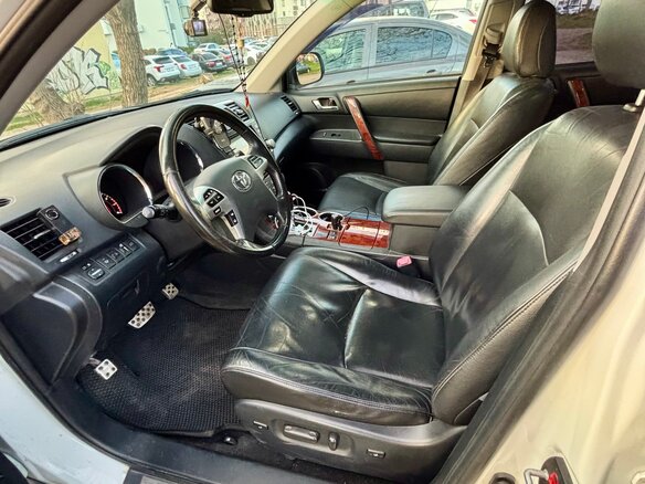 2011 Toyota Highlander II (XU40) Рестайлинг, белый, 2790000 рублей - вид 17