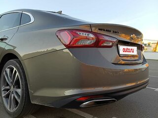 2020 Chevrolet Malibu IX Рестайлинг, коричневый, 2250000 рублей, вид 4