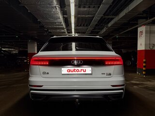 2018 Audi Q8 55 TFSI I (4M), белый, 4650000 рублей, вид 4
